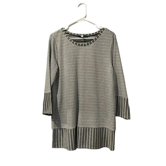Chaus New York Women's Size Large Grey‎ & White Stripped Sweater - Picture 1 of 3